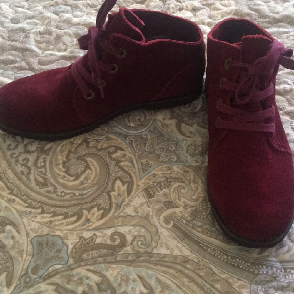 Bearpaw booties